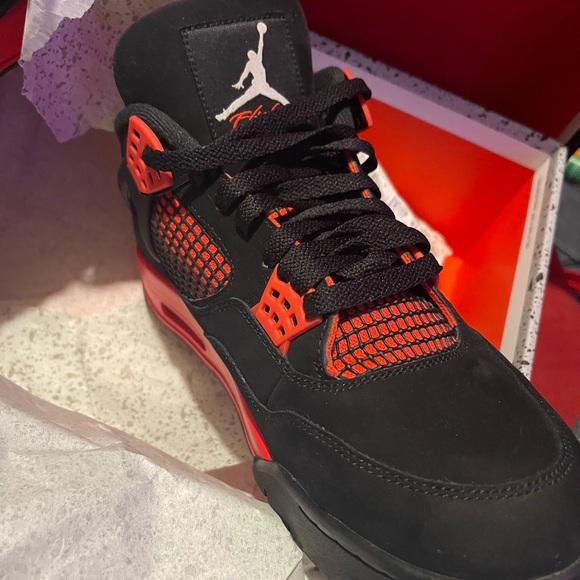 Jordan thunder 4s - Picture 4 of 4